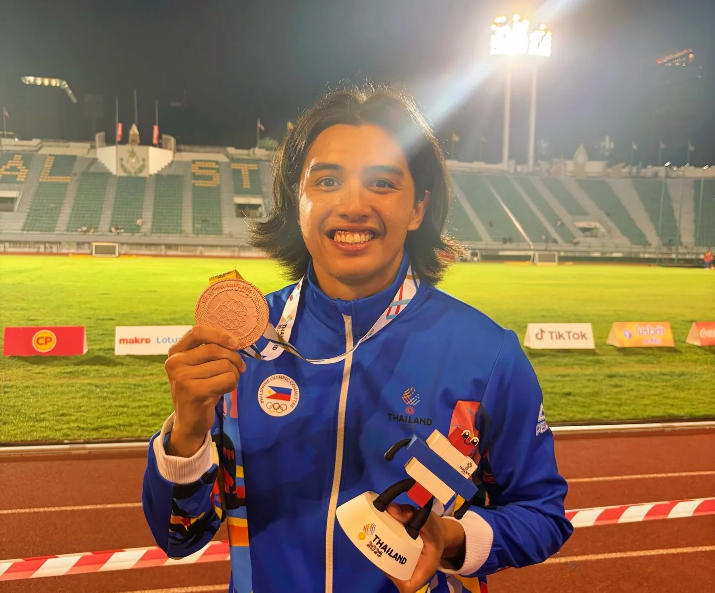 Bronze in Pole Vault! Elijah Cole Clears 5.20m to Share Podium with Obiena